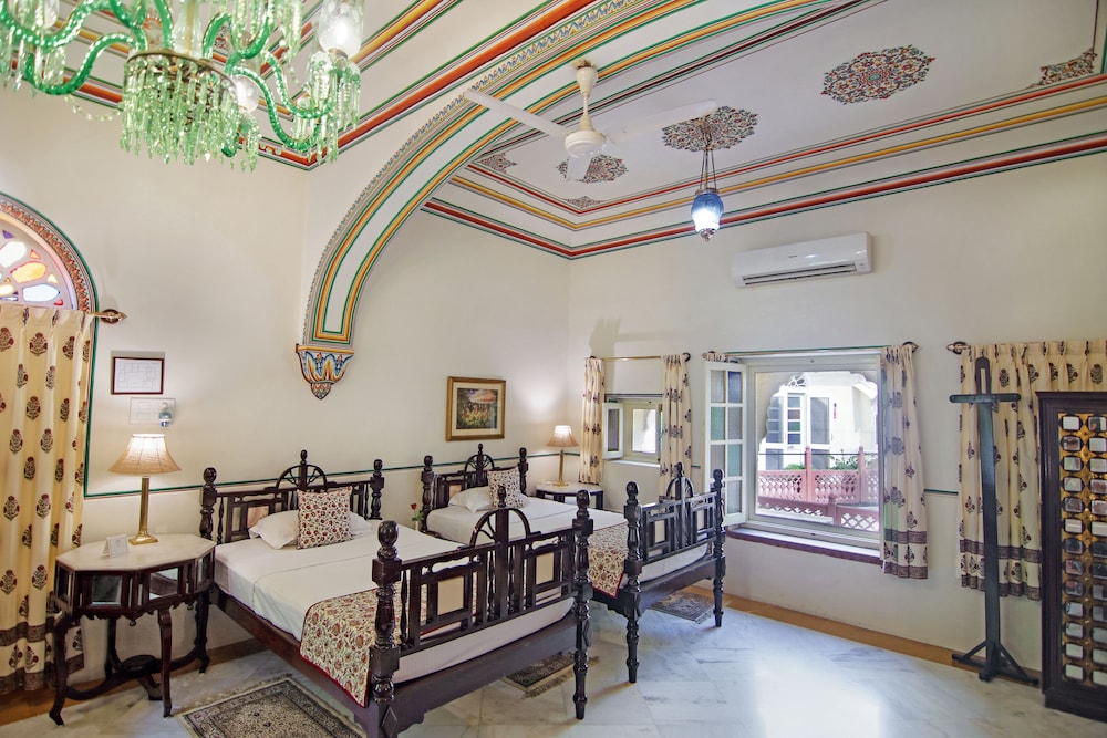 ALSISAR HAVELI 52/73
