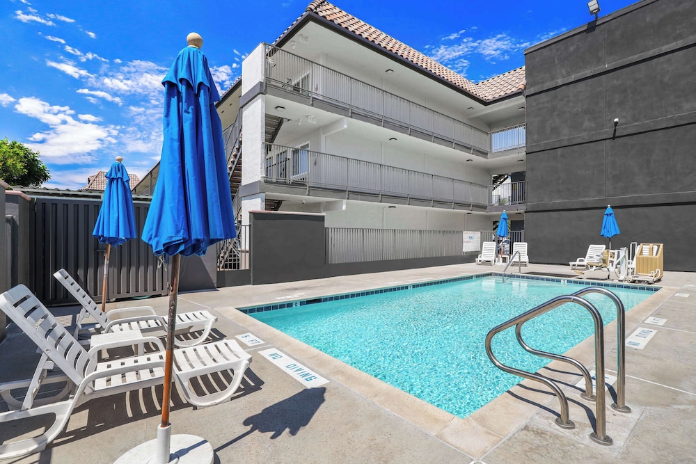 Motel6 Escondido Ca 37/54