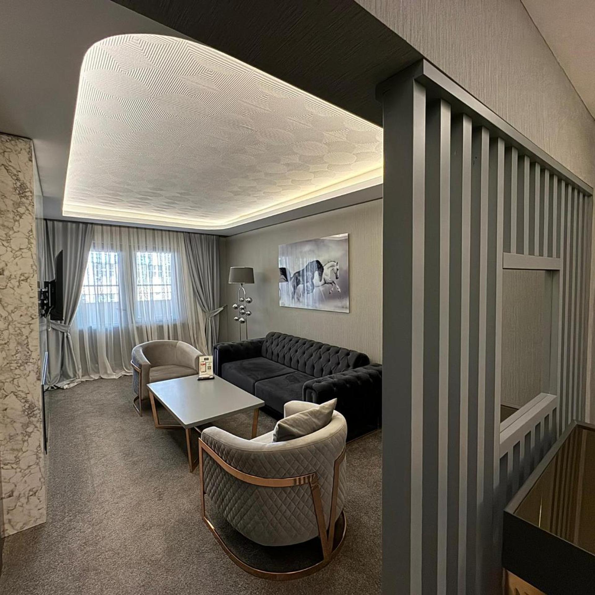 جناح، Royal Anka Hotel 5/10