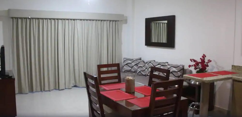 Marena Suites and Apartments 46/52