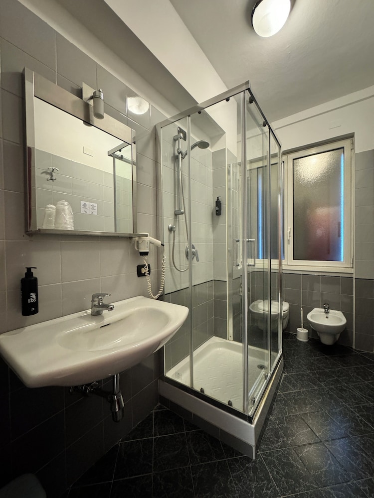 Hotel Parma 56/57