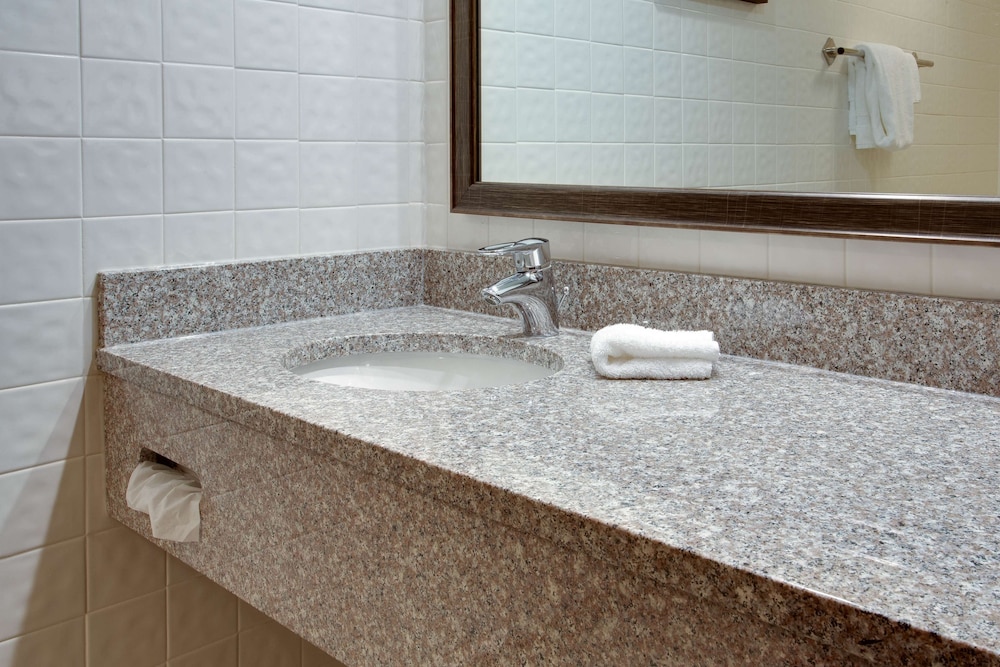 Drury Inn and Suites Terre Haute 32/32