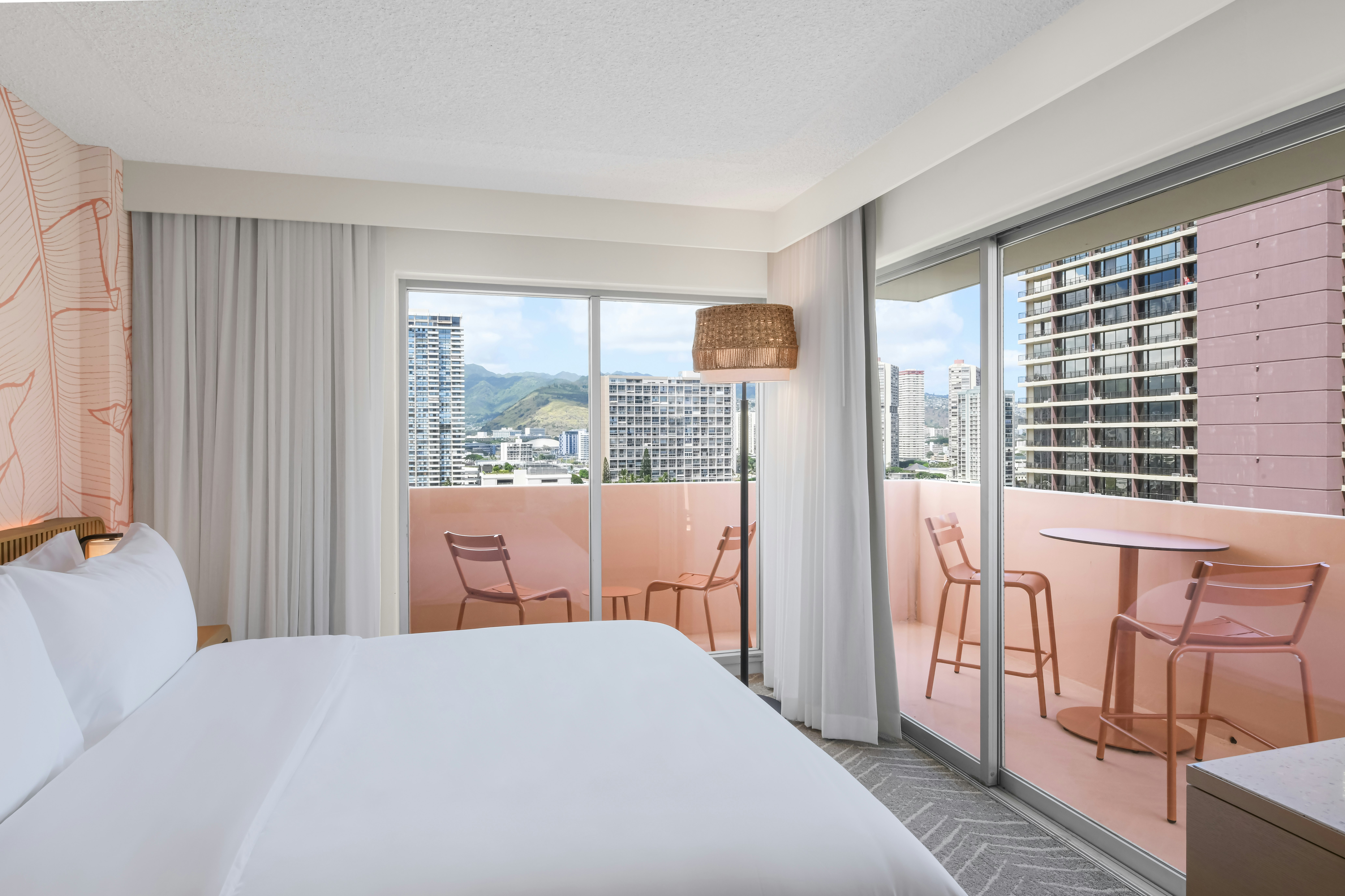 The Ambassador Hotel of Waikiki, Tapestry Collection by Hilton 22/60