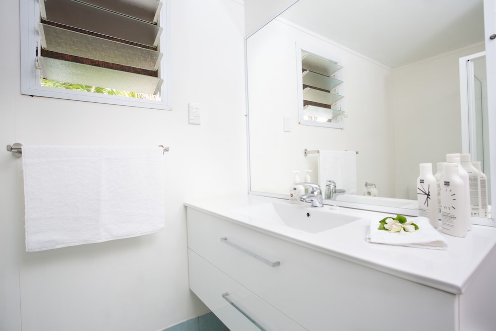 Ikurangi Eco Retreat 50/50