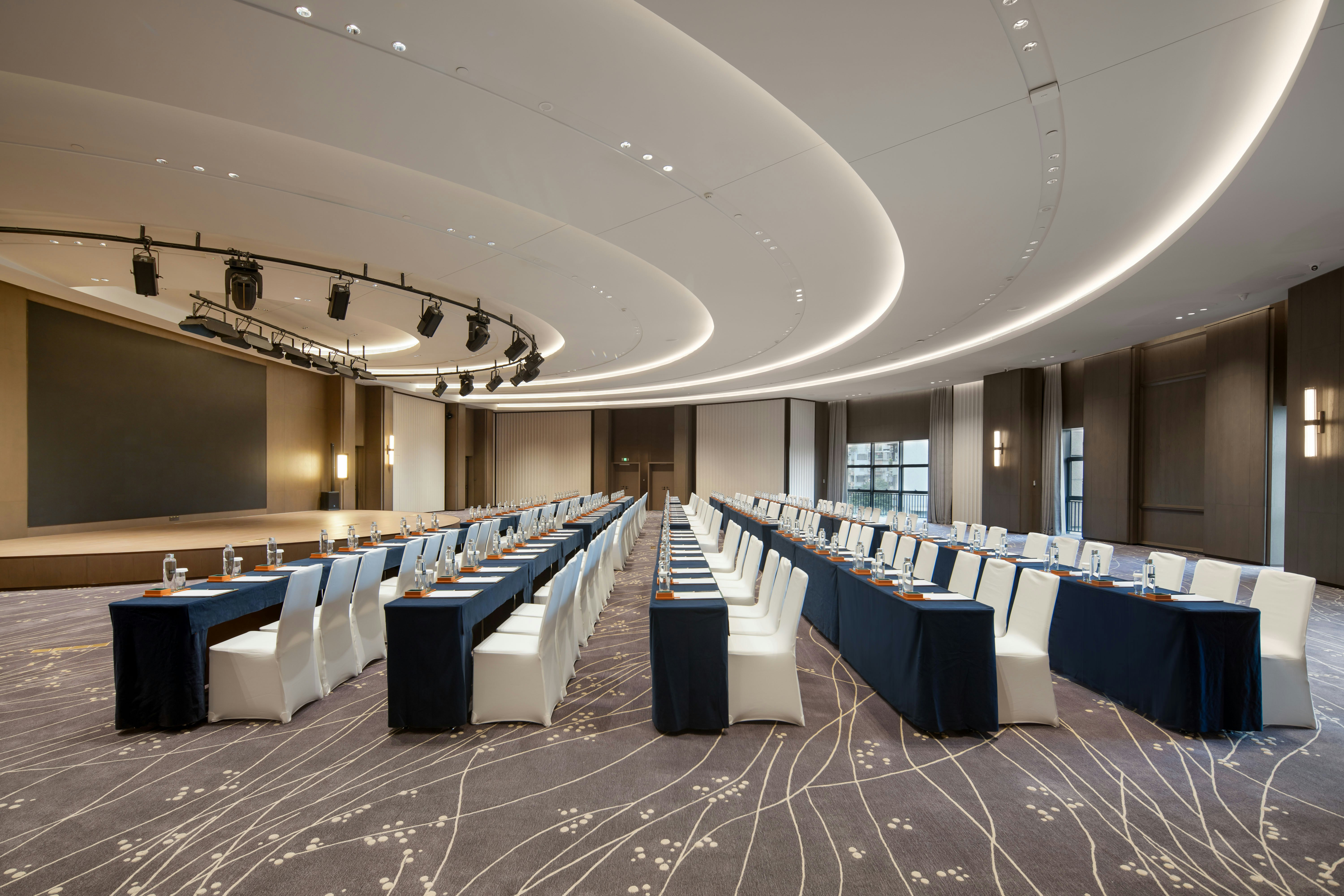 Yuexiu Hotel Guangzhou, Curio Collection by Hilton 28/30