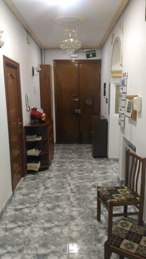 Hostal Palacios Fuencarral 9/67