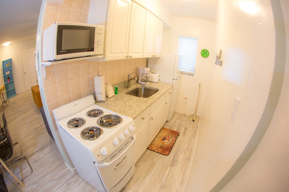 The Villas at St Pete Beach 4/50