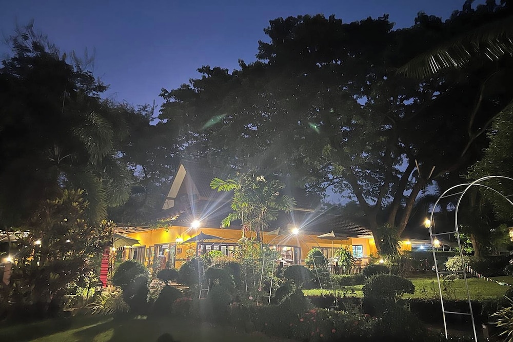 Papai Country Lodge 46/50