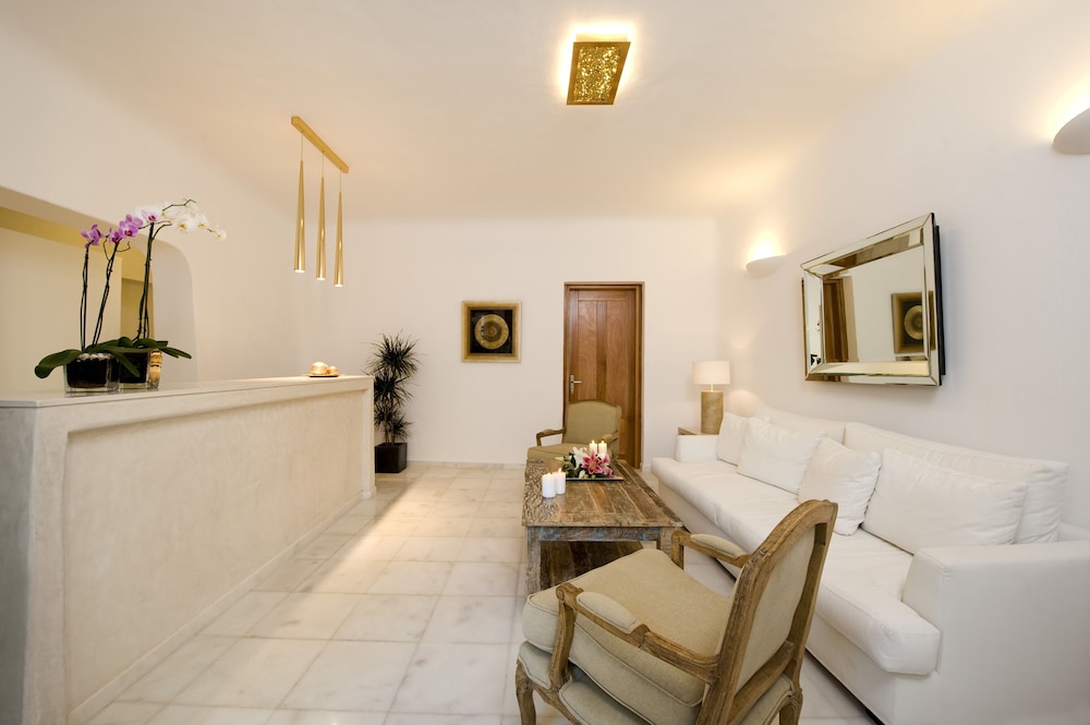 Gold Suites 41/74