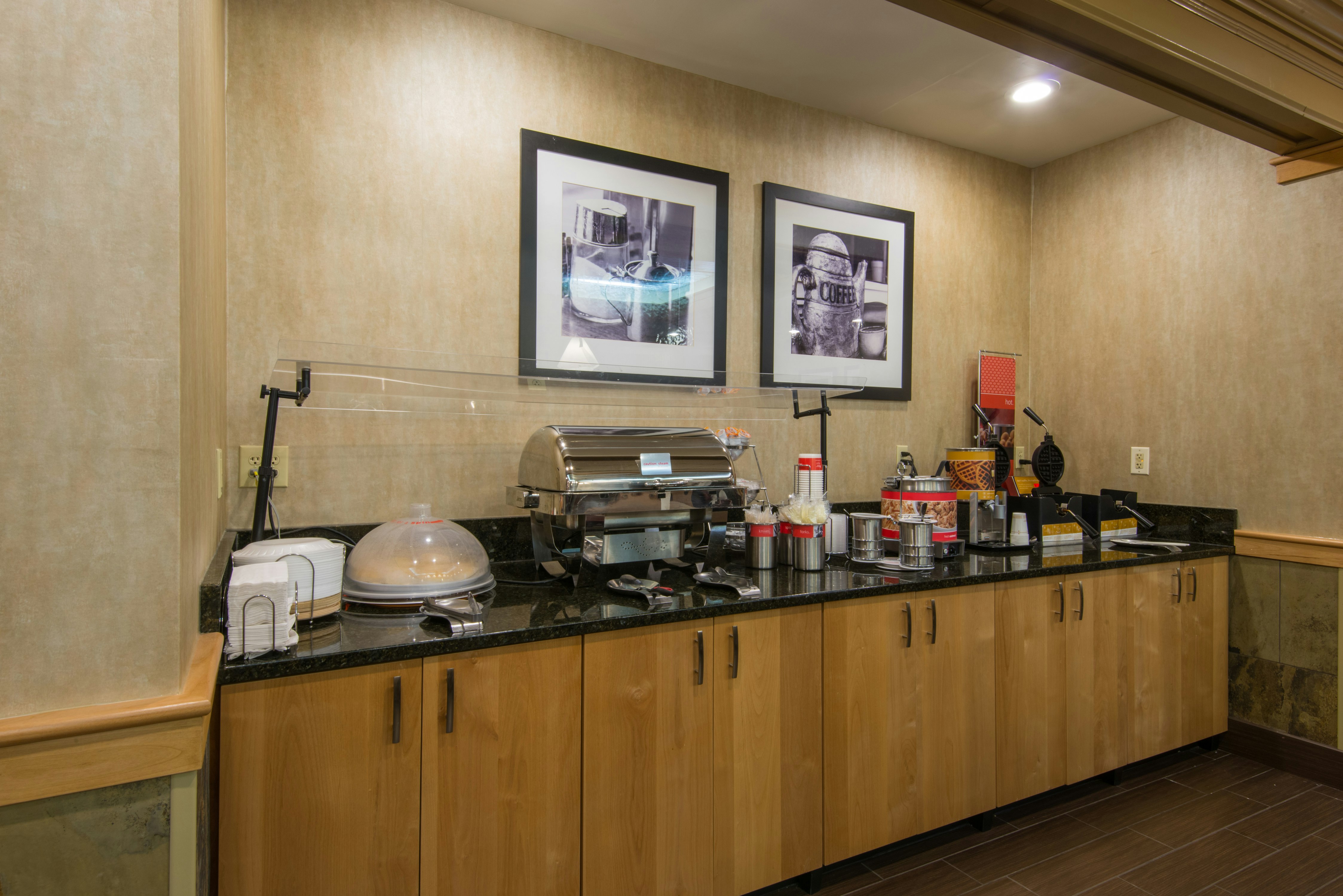Hampton Inn Wilkesboro 22/50