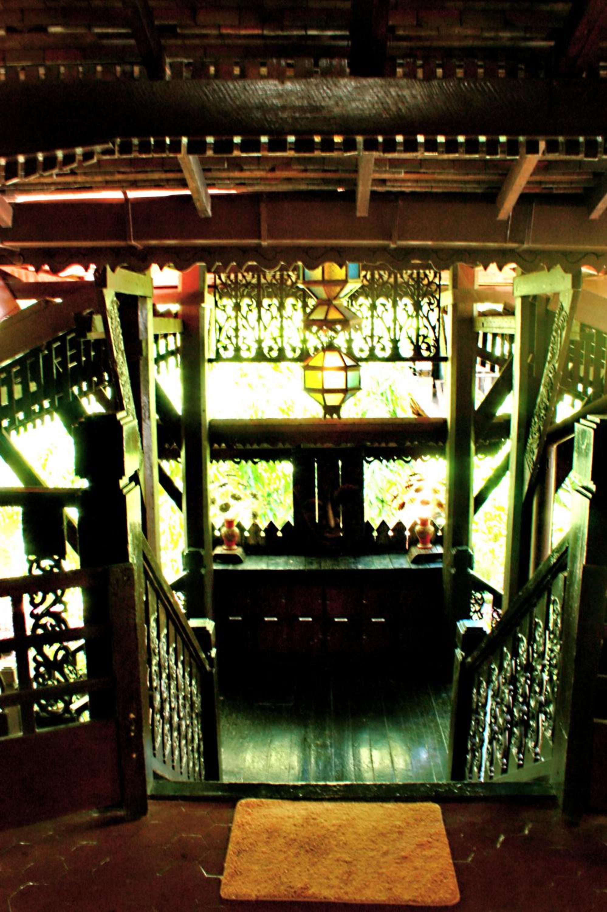 Club One Seven Gay Men Hotel Chiang Mai 10/51