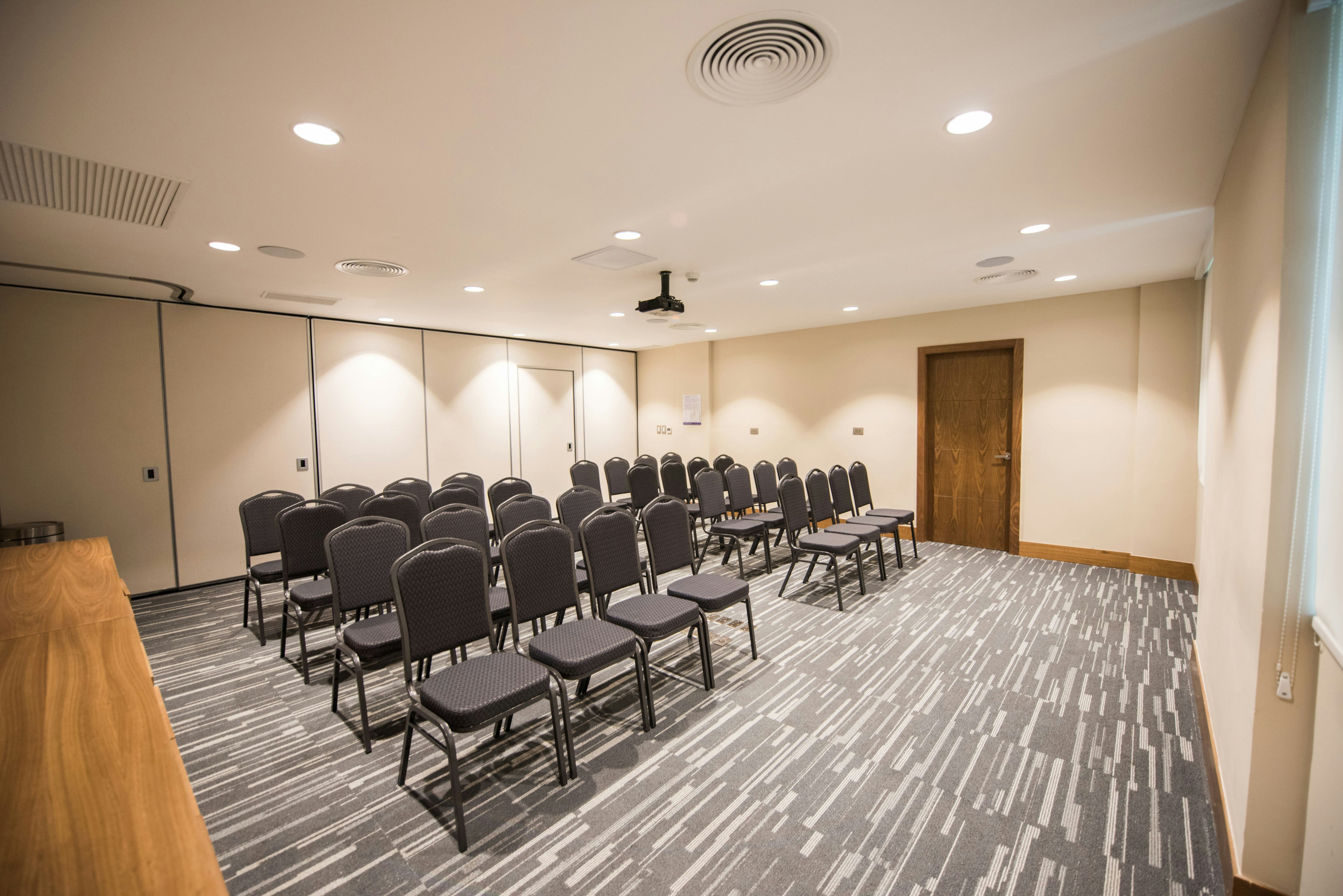 Hampton by Hilton Santo Domingo Airport 35/41