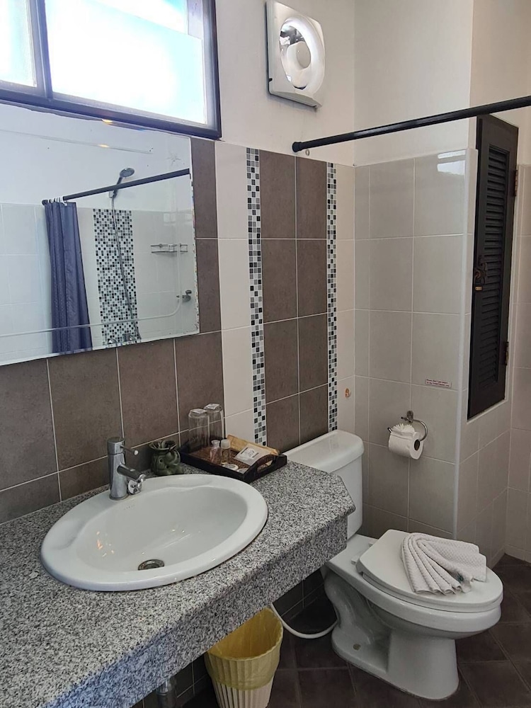 Monaburi Boutique Resort 45/49