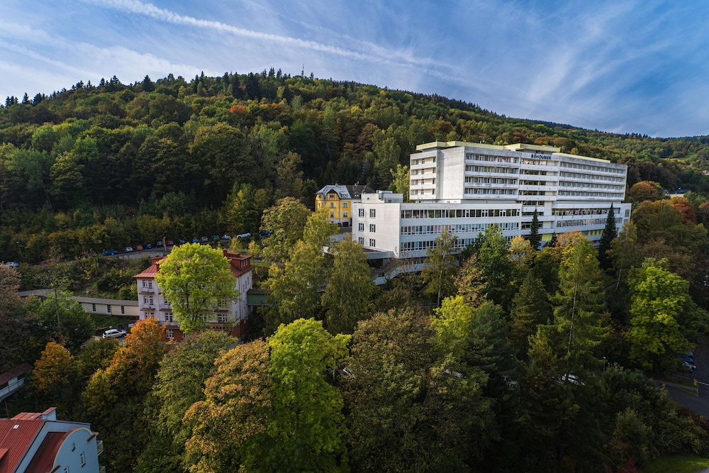 Hotel Behounek 72/77