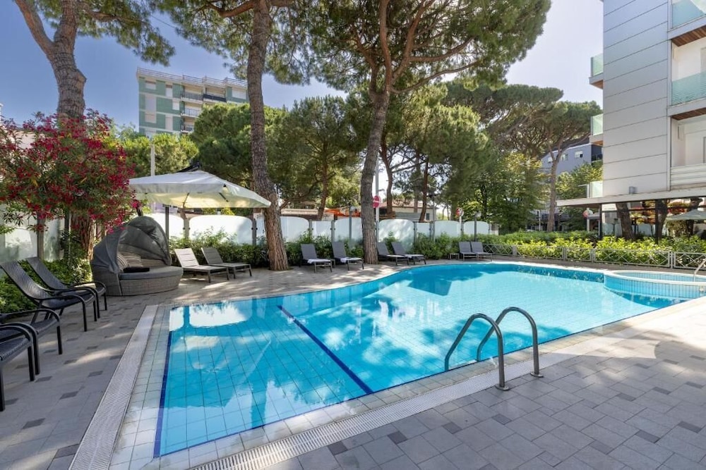 Hotel Adriatica 50/54