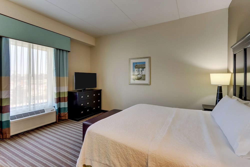 Hampton Inn & Suites Swansboro Near Camp Lejeune, NC 25/64