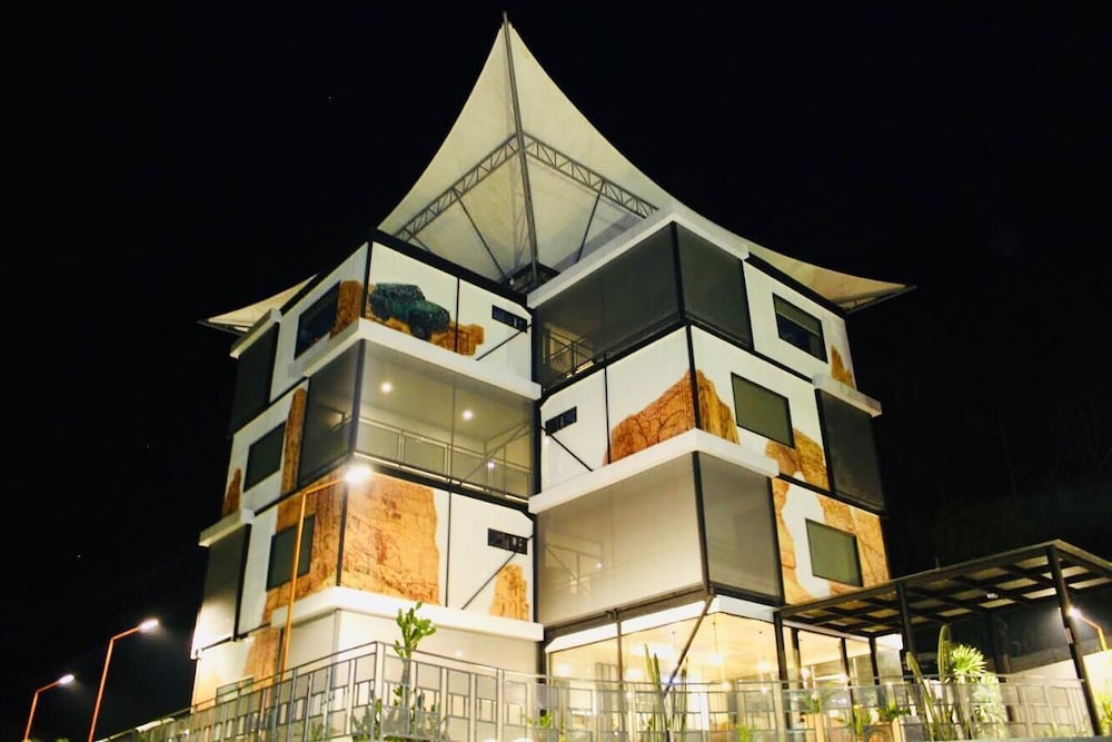 JSI Resort 4/56