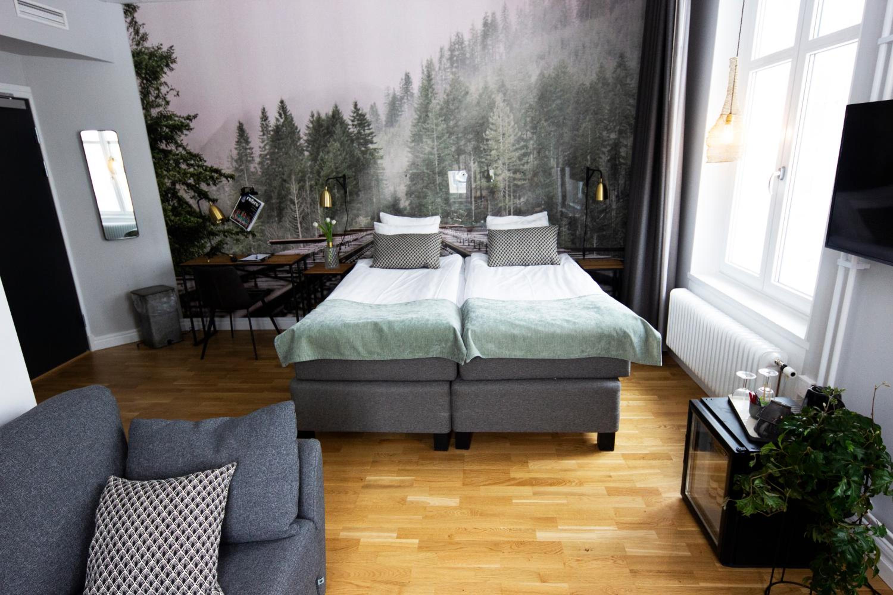Room, Double Bed