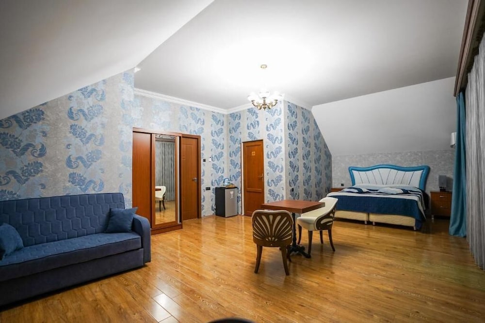 Natali Hotel 45/65