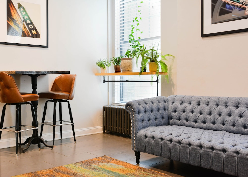 Chicago Getaway Hostel 29/50
