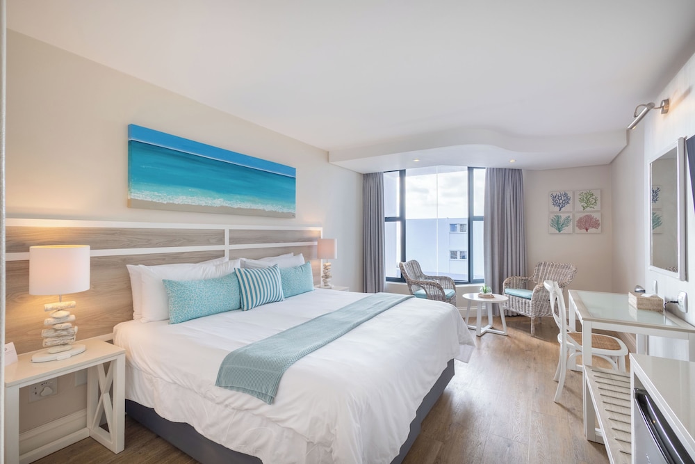 BAYVIEW HOTEL 28/75