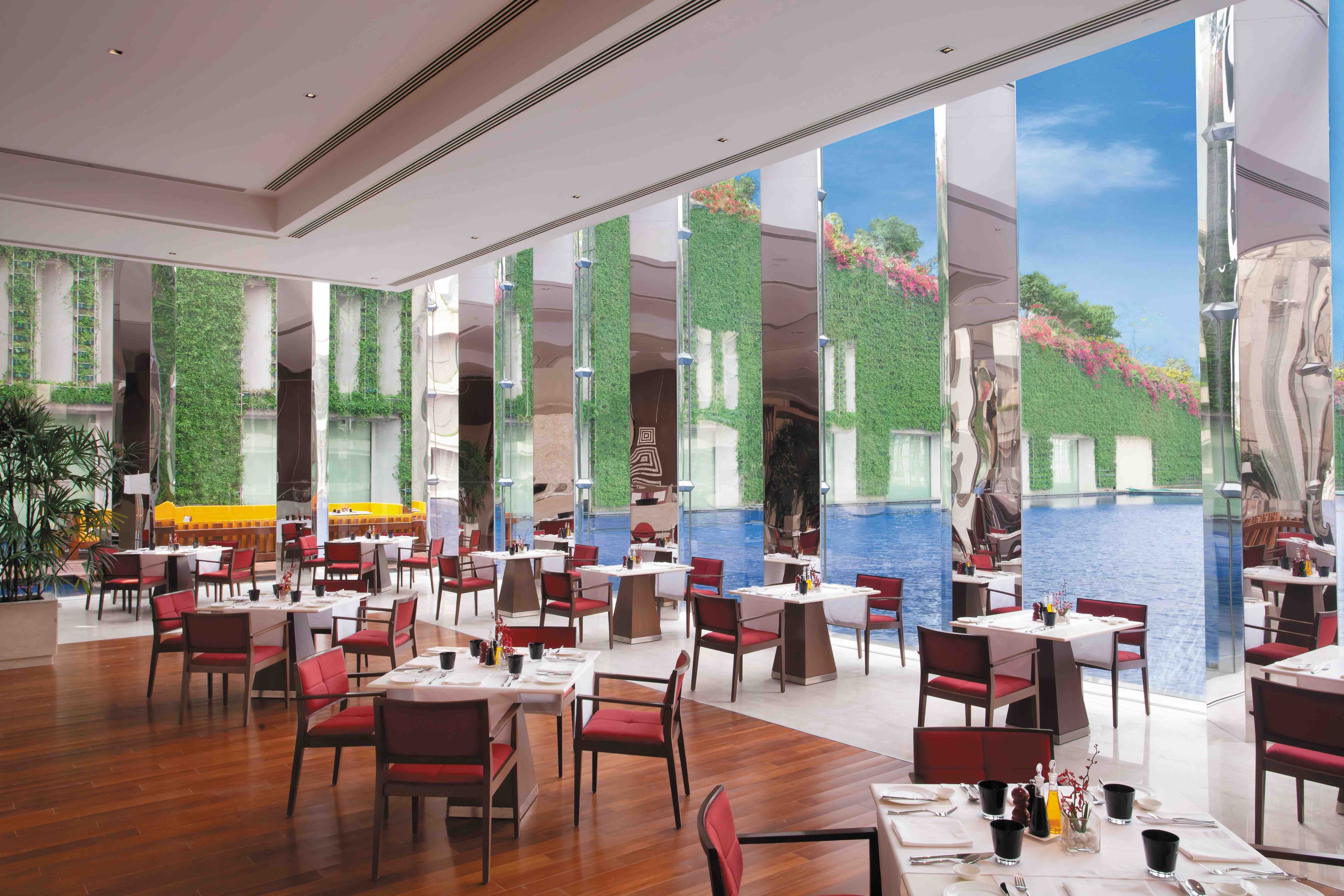 THE OBEROI GURGAON 34/50