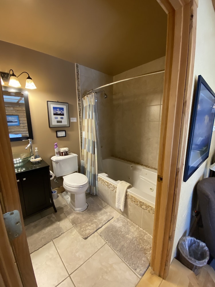 Pioneer Ridge Bed &amp; Breakfast Inn 24/24