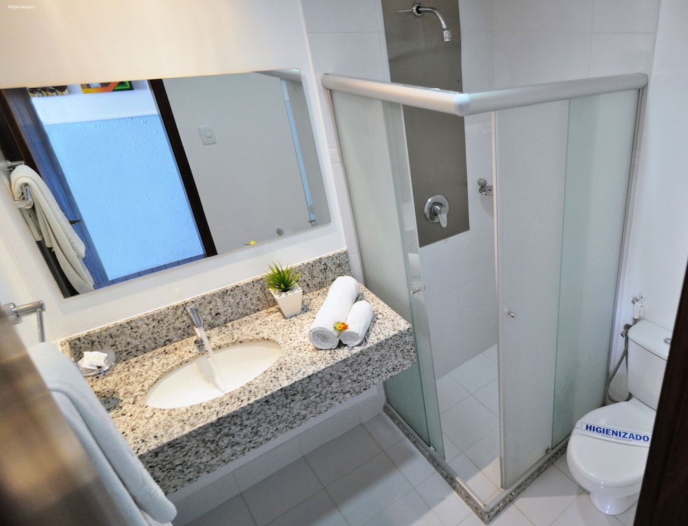 ANTONIUS IMPERIAL HOTEL 38/39
