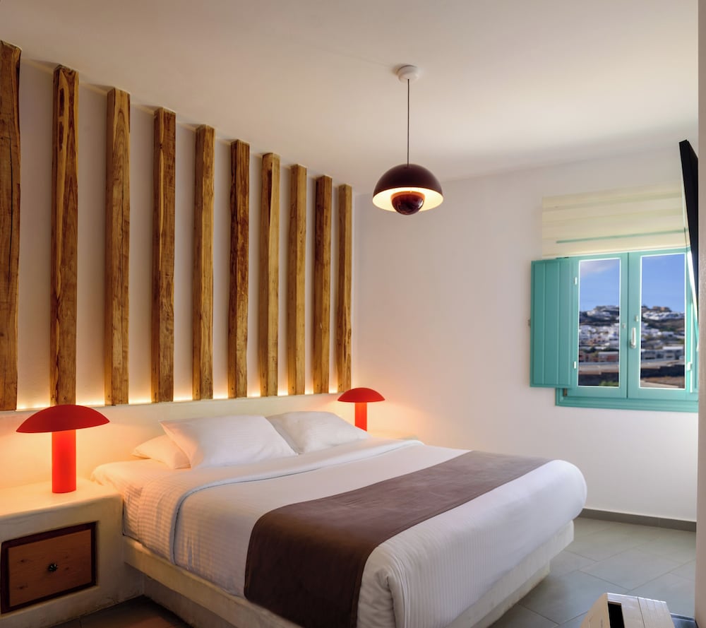 Premium, Suite, Double Bed, Caldera View, Sofa, Plunge Pool