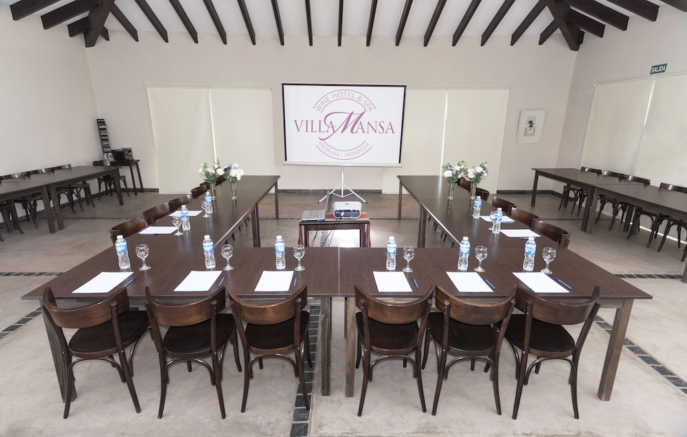 VILLA MANSA WINE HOTEL 53/64