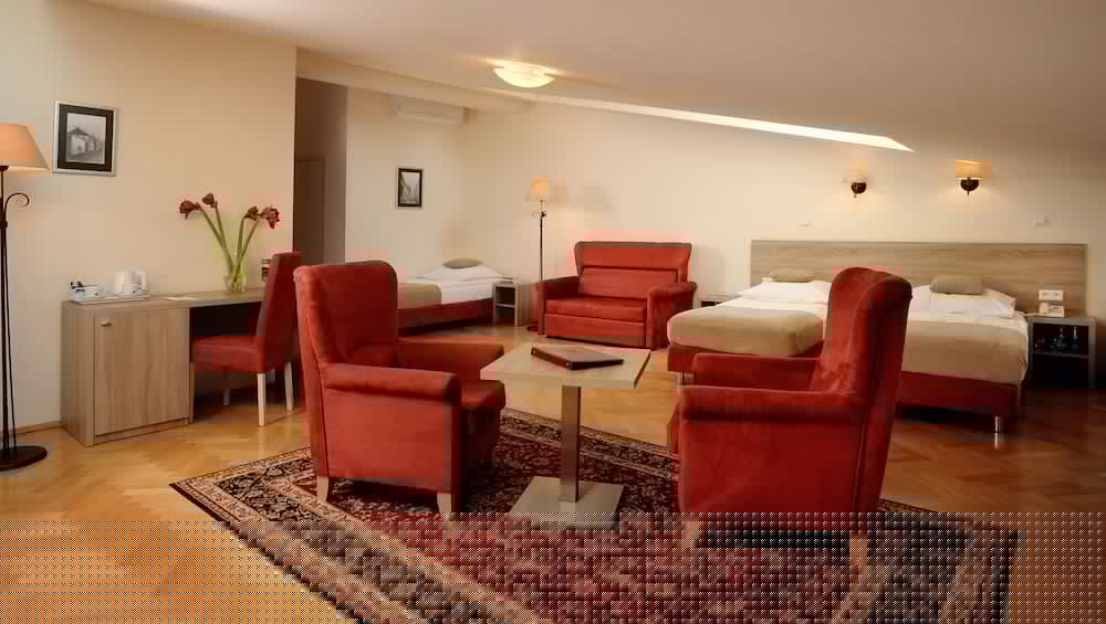 Hotel Santi 27/56