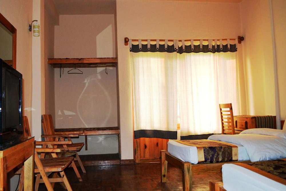 Chitwan Paradise Hotel 13/37