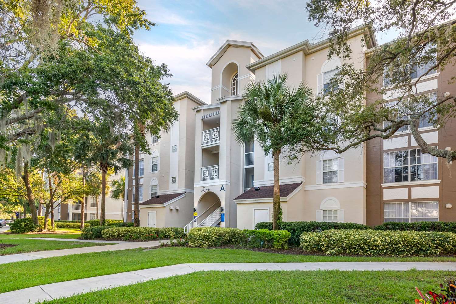 Hilton Vacation Club Grande Villas Orlando 27/34
