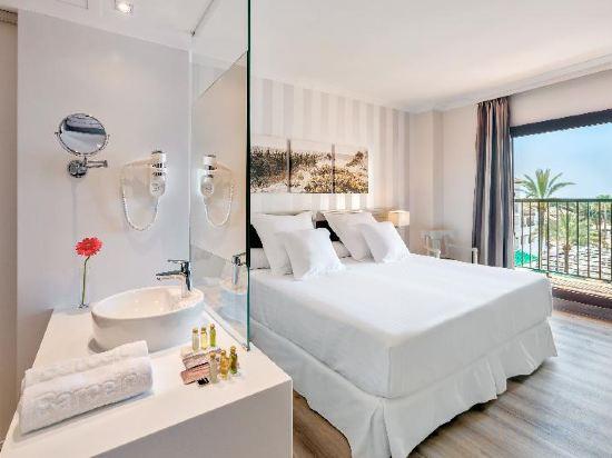 Deluxe, Side Sea View