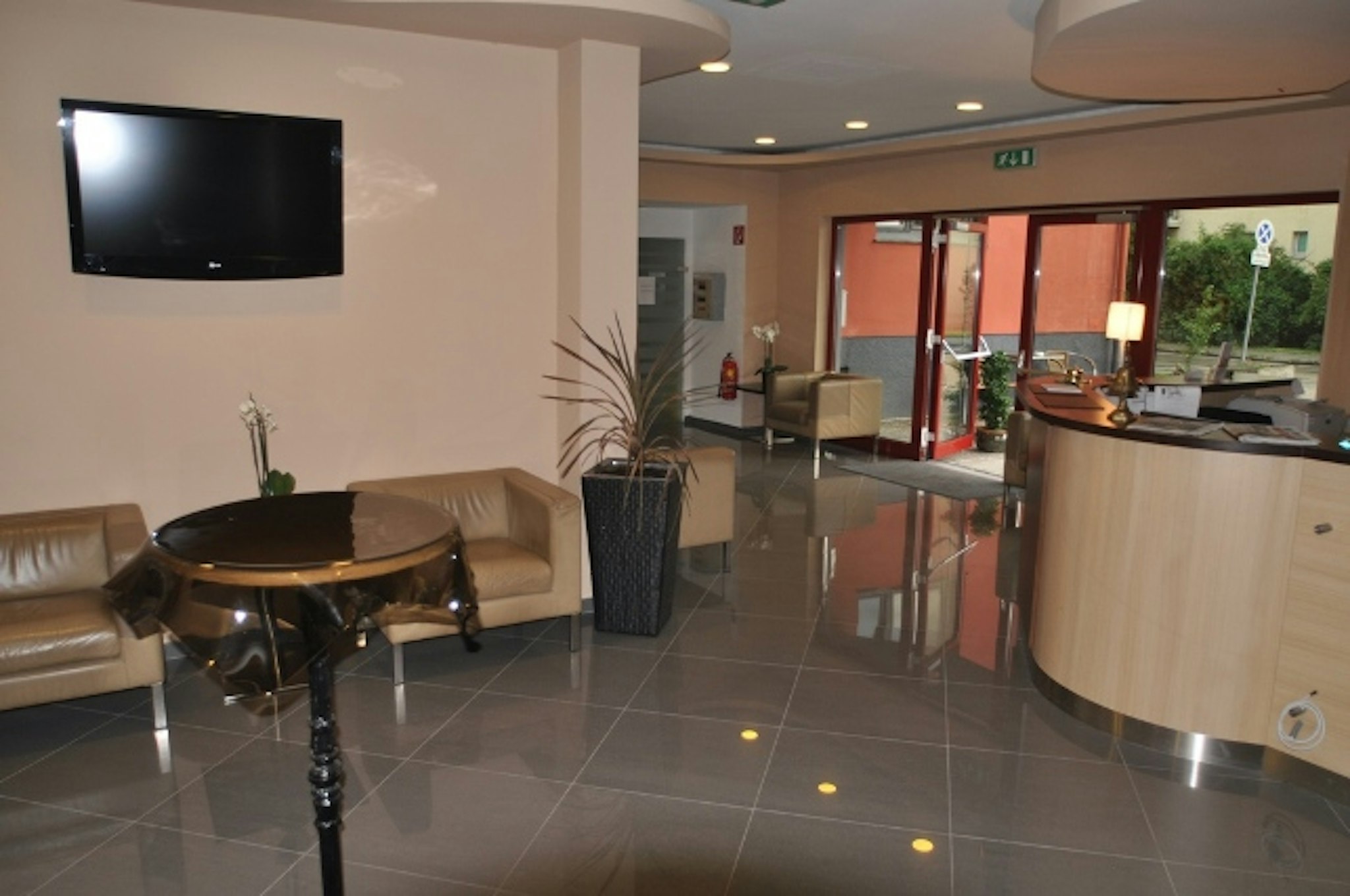 Arion Airport Hotel 6/8