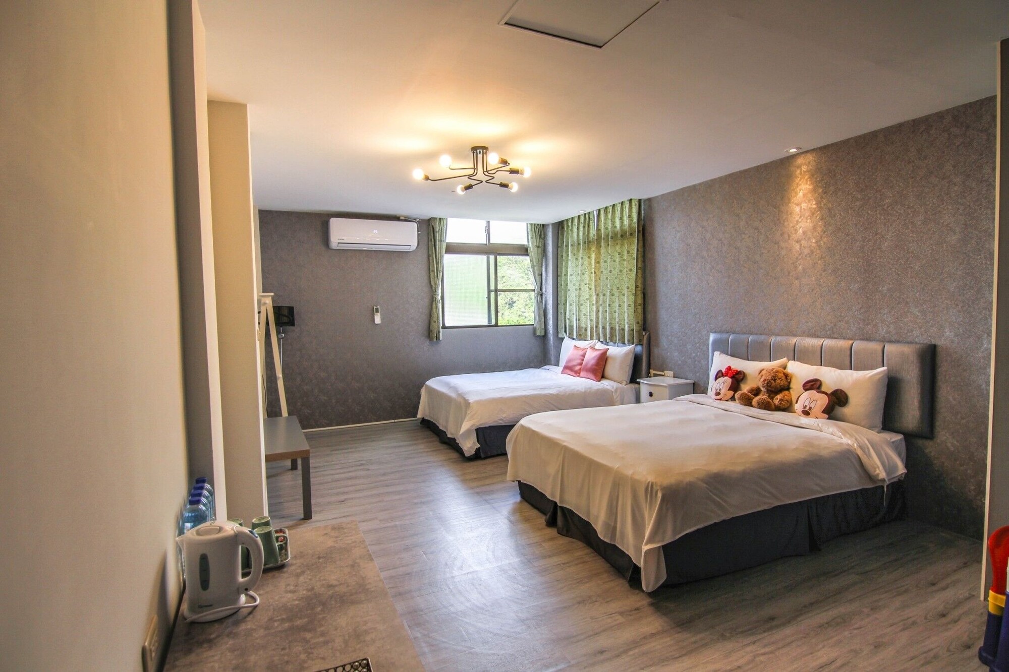 FAMILY, QUADRUPLE, 2 DOUBLE BEDS