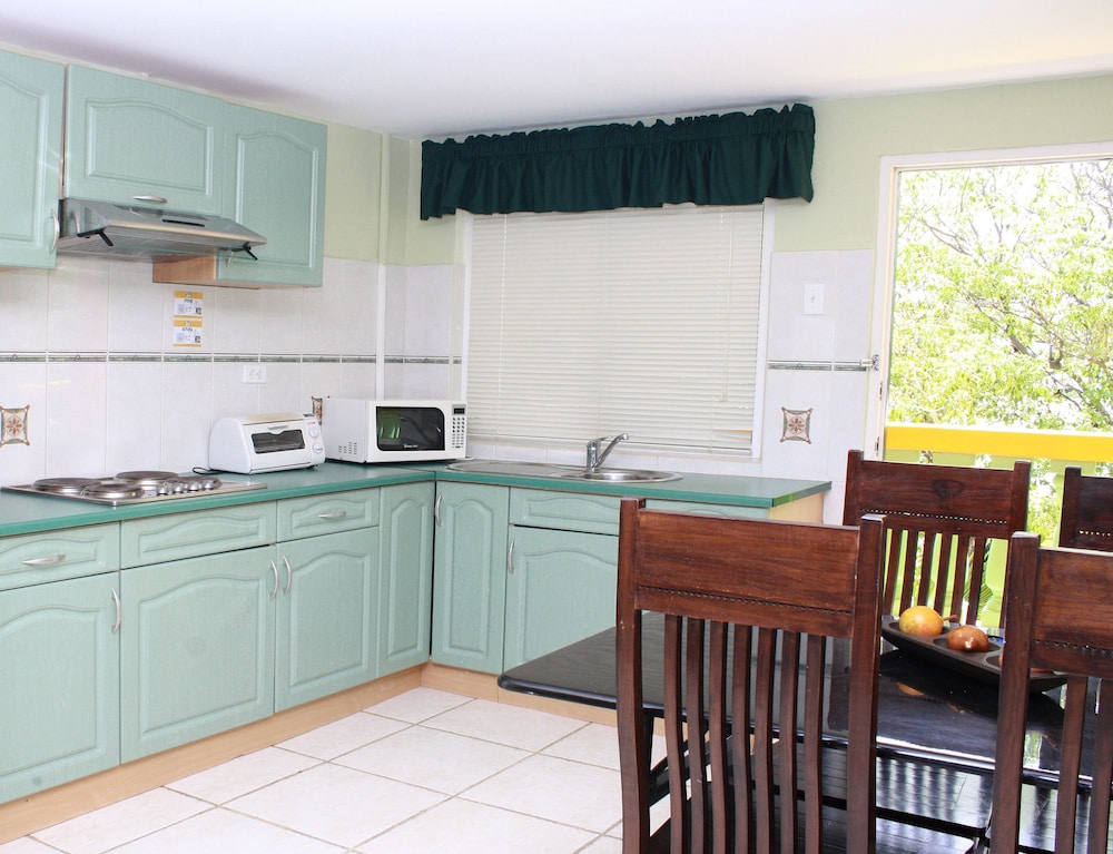 Del Rey Apartments 12/57