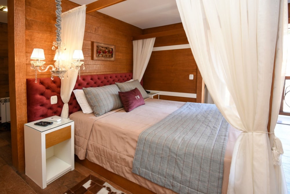 Master, Apartment, Queen Bed