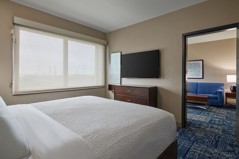 Room at FOUR POINTS BY SHERATON HOUSTON INTERCONTINENTAL AIRPORT, HOUSTON - TX