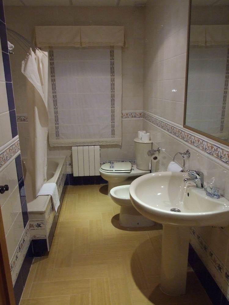 Hotel Rural Puerto Magina 28/72