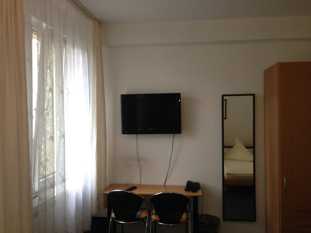 Hotel Schwarzer Bar 12/52