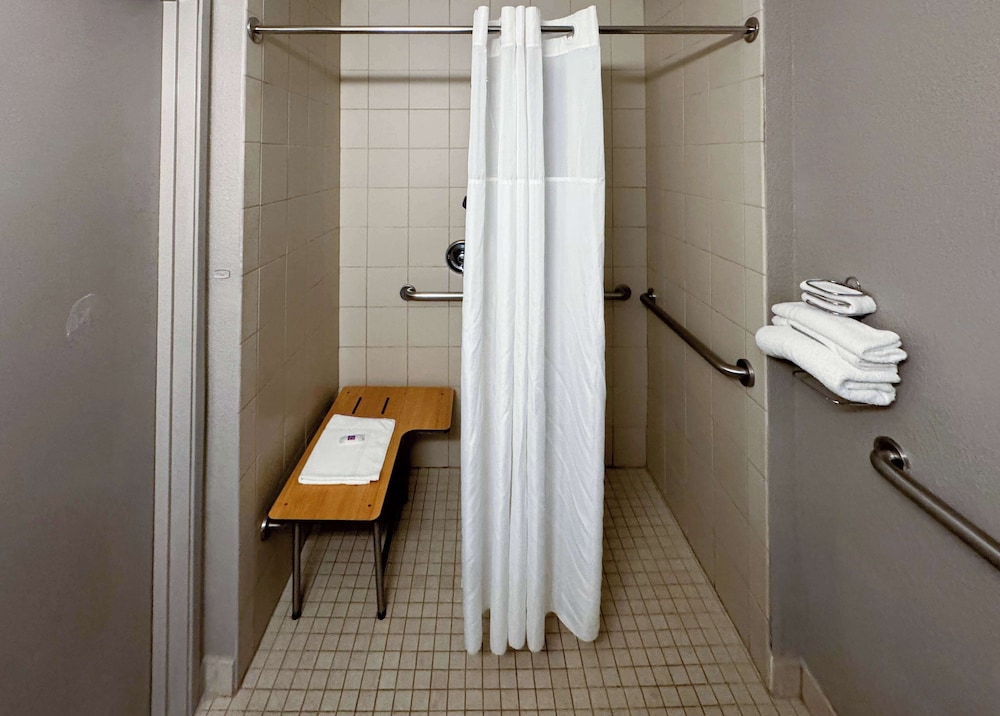 Motel6 Glenview, IL - Chicago North 60/60