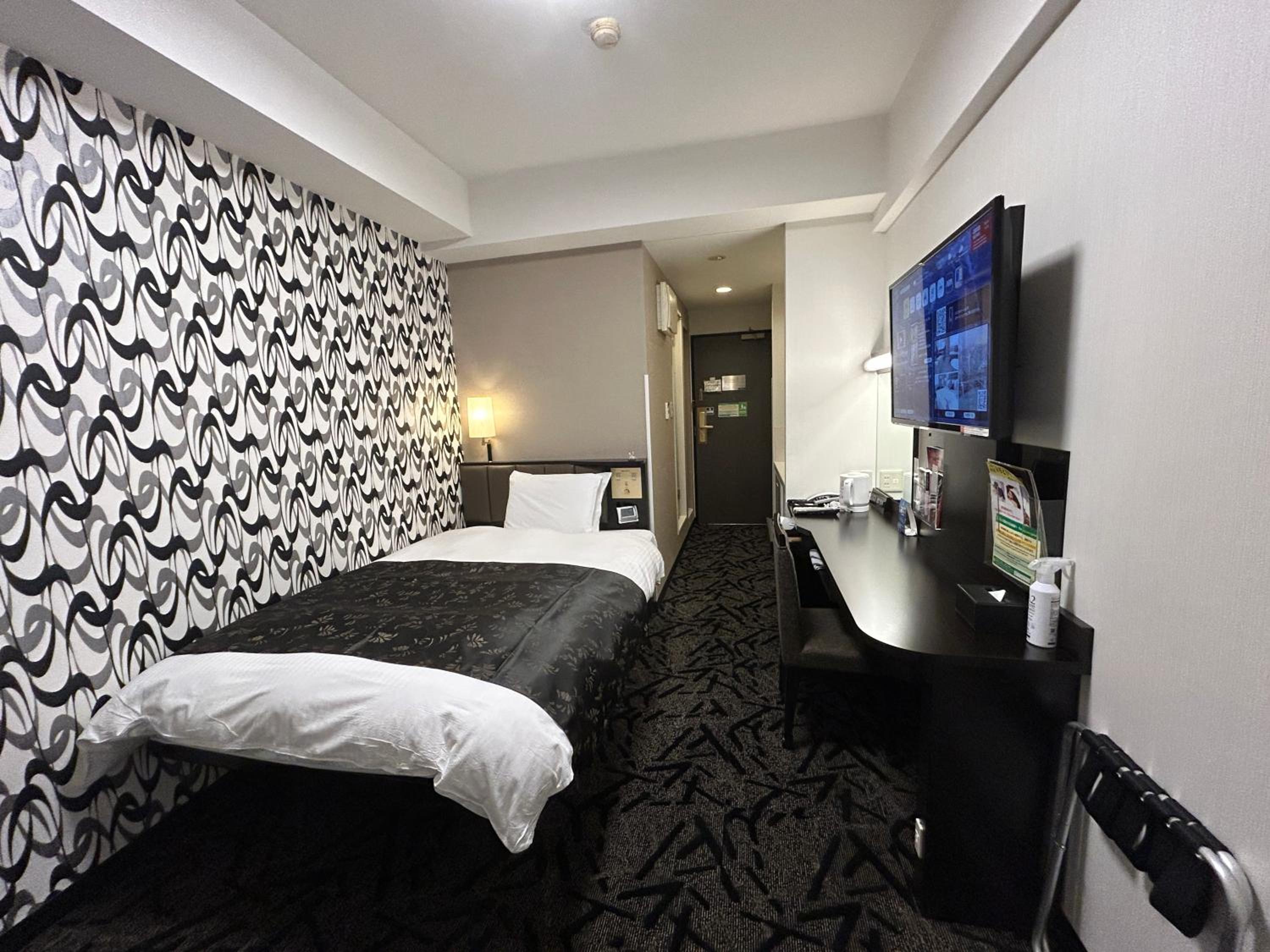 Semi Room, Single, Semi Double Bed