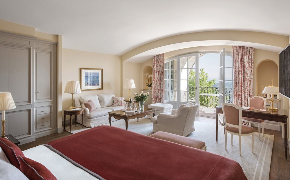 Junior Suite, Superior, King Bed 2/5