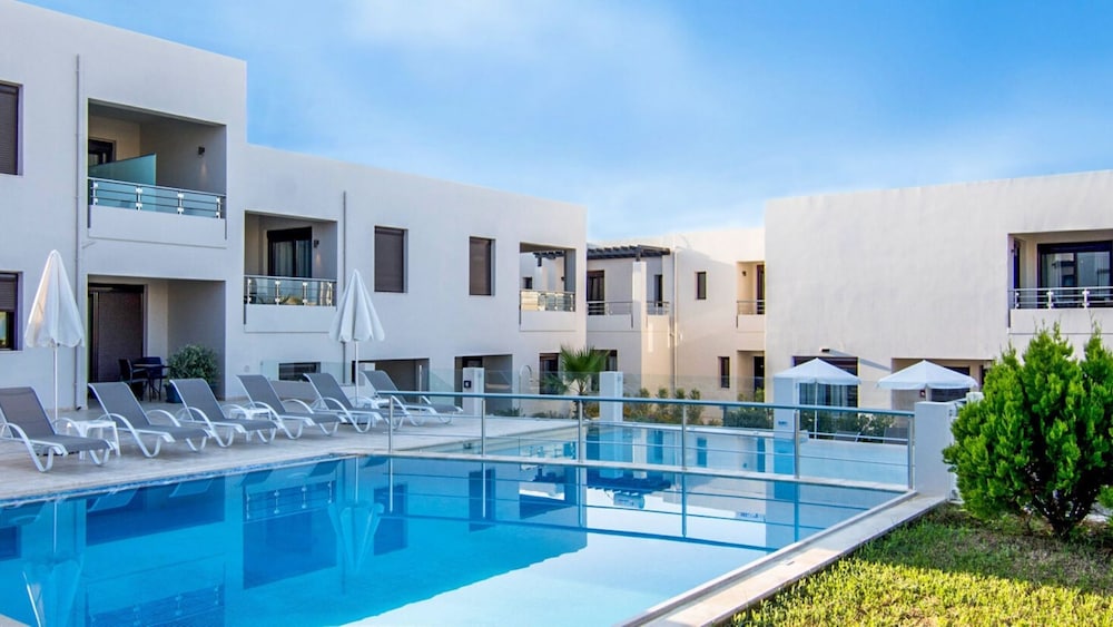 Carisa Suites and Apartments in Platanias