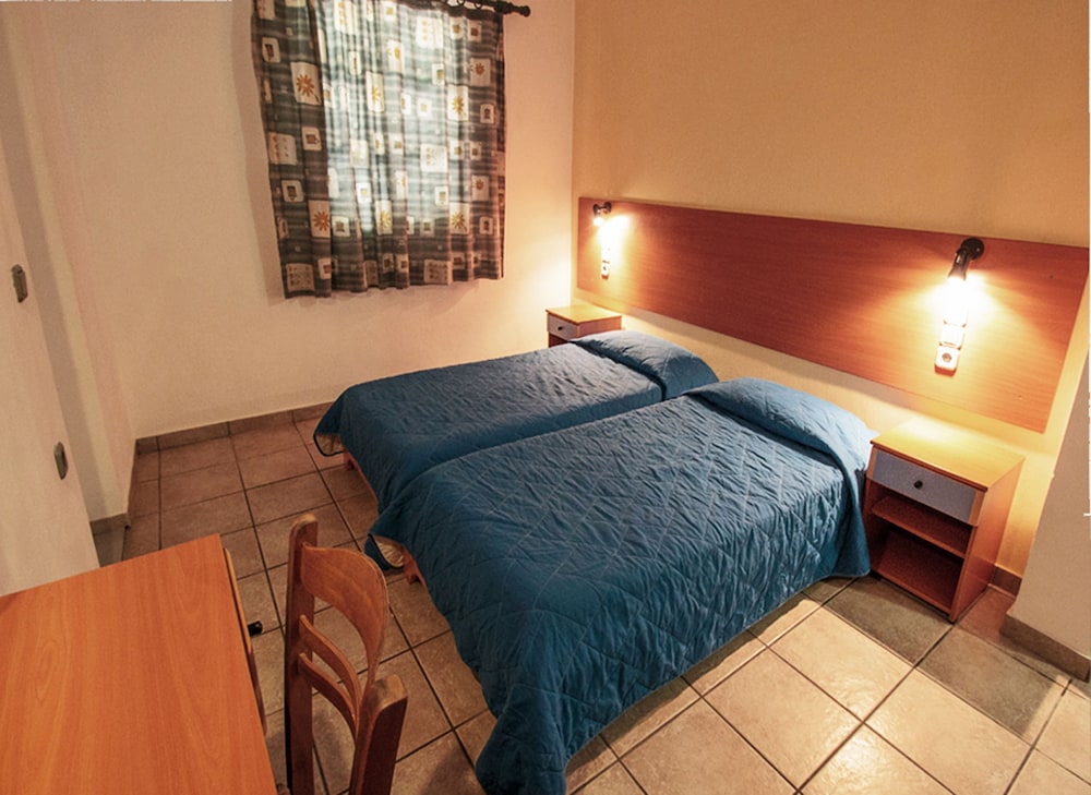 Nireas Studios And Apartments 6/42