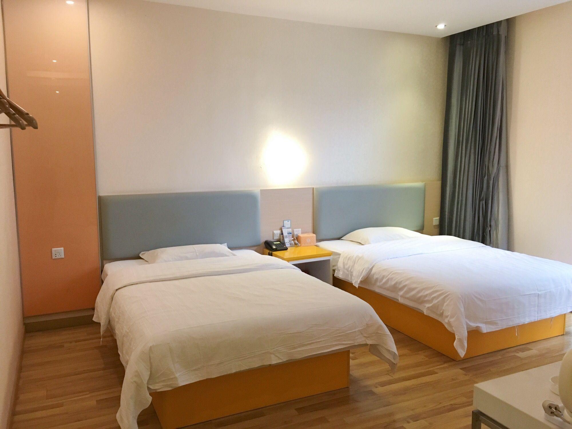 Select, Twin Beds