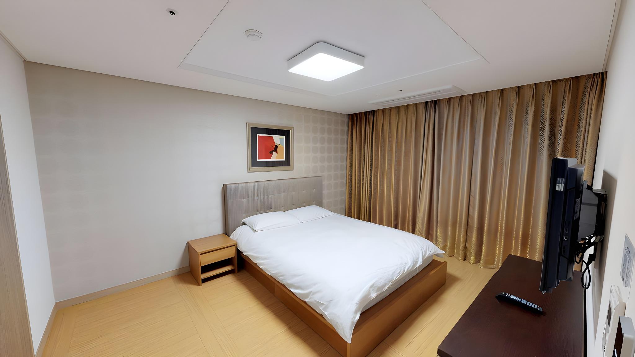 Gallery, Hill, Suite