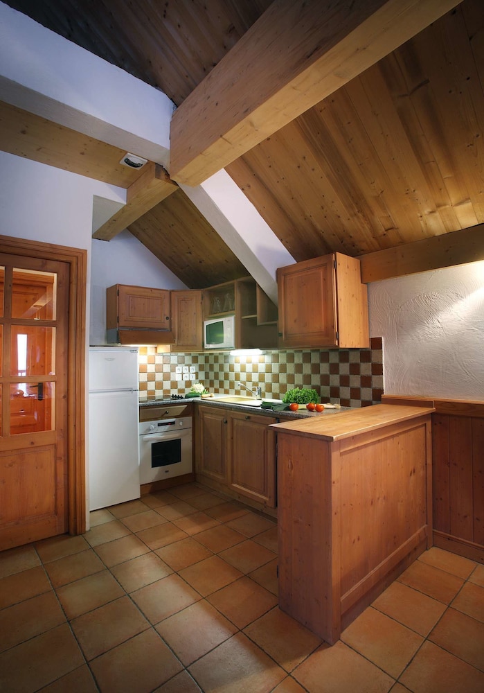 Chalet des Neiges - Oz en Oisans(Sat arr/dep only 6/50