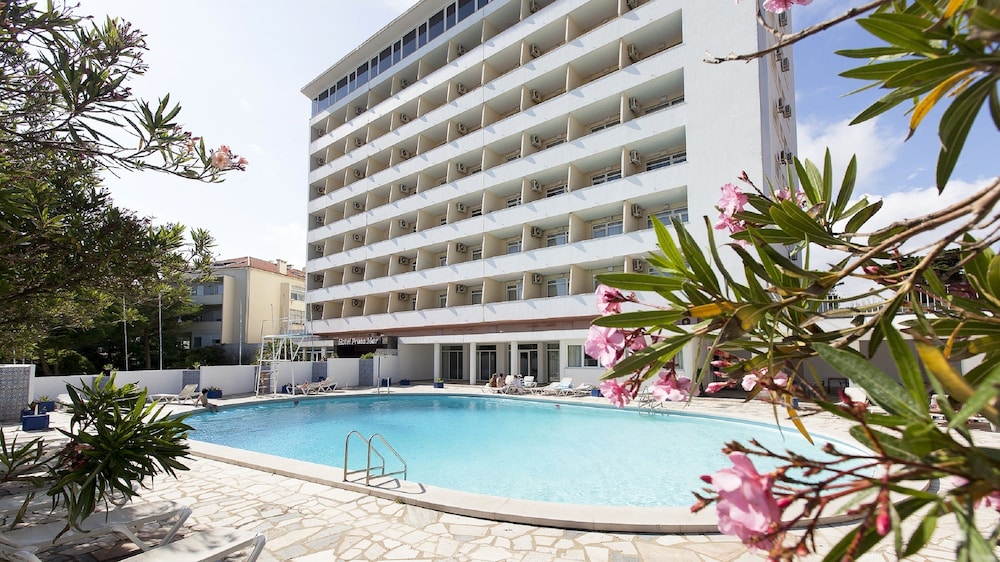 Carcavelos Beach Hotel 2/63